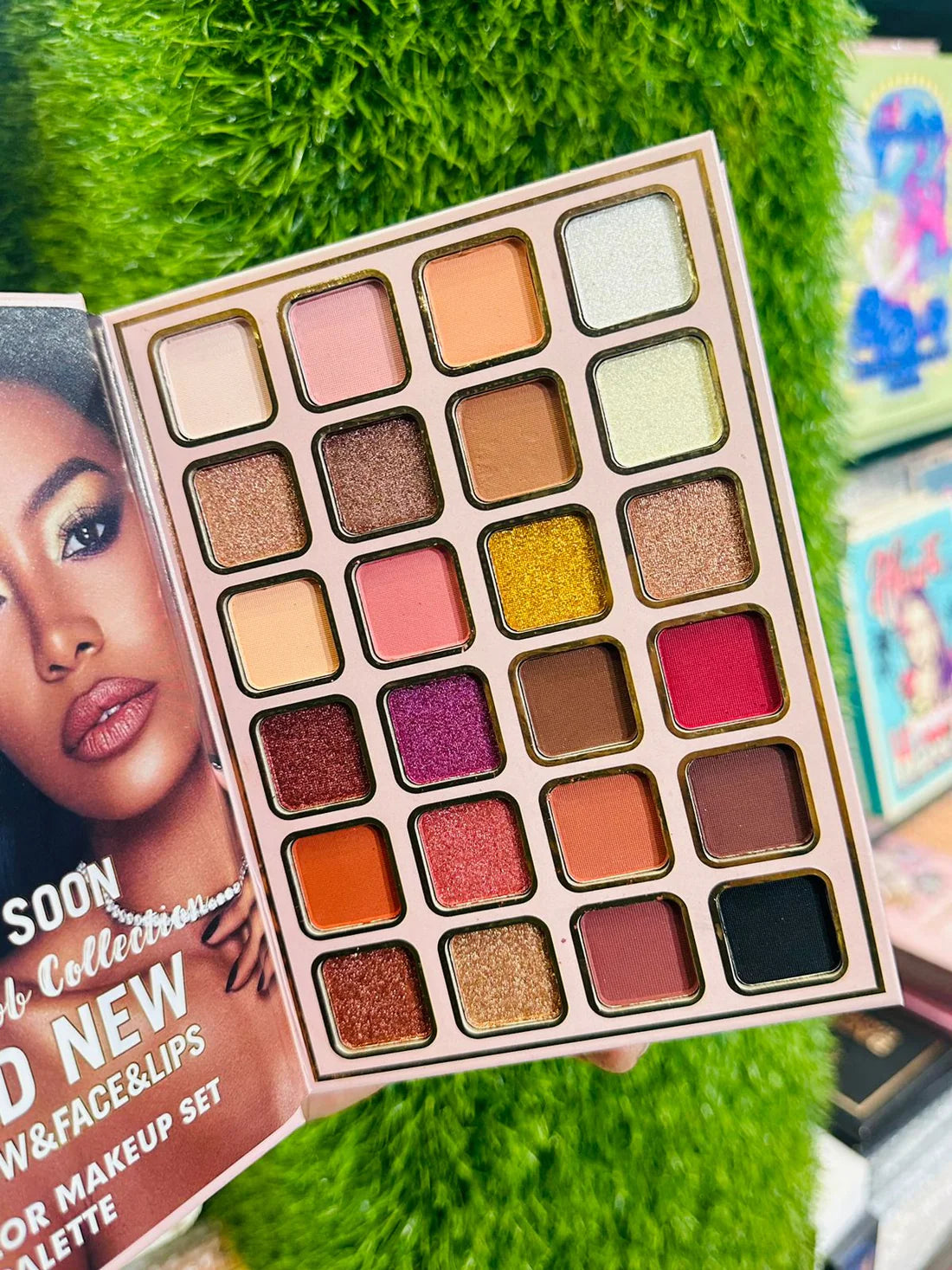5-in-1 Makeup Book Palette IGOODGO